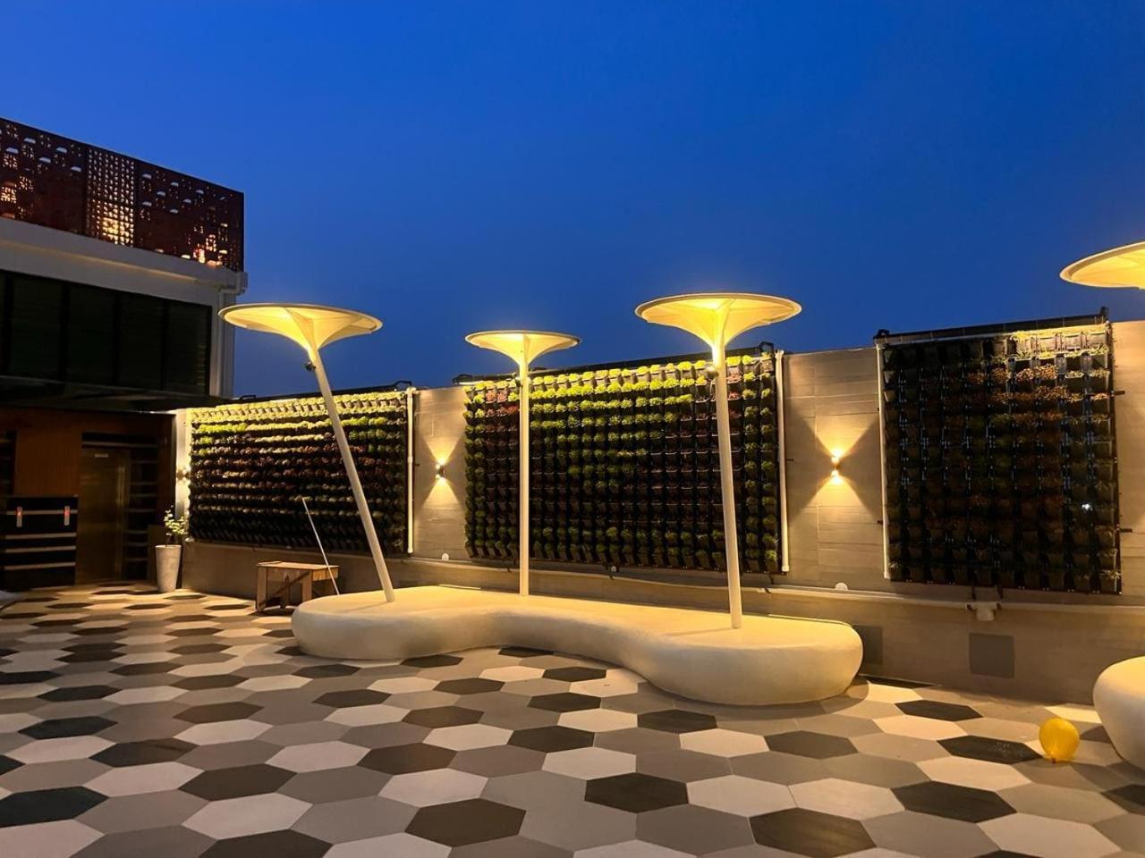 Hotel Lake View Baharampur Екстериор снимка