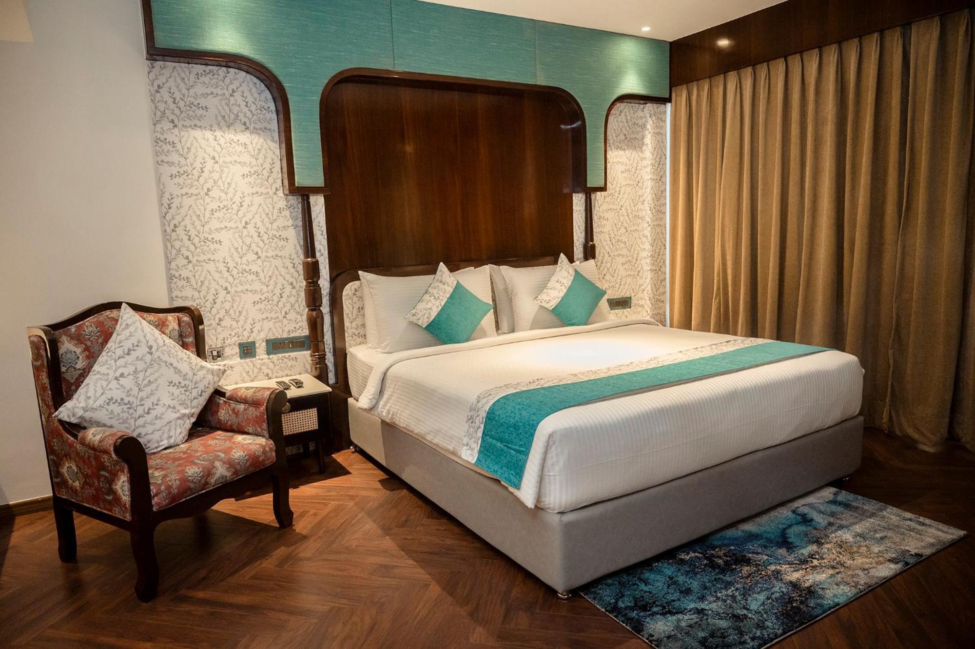Hotel Lake View Baharampur Екстериор снимка