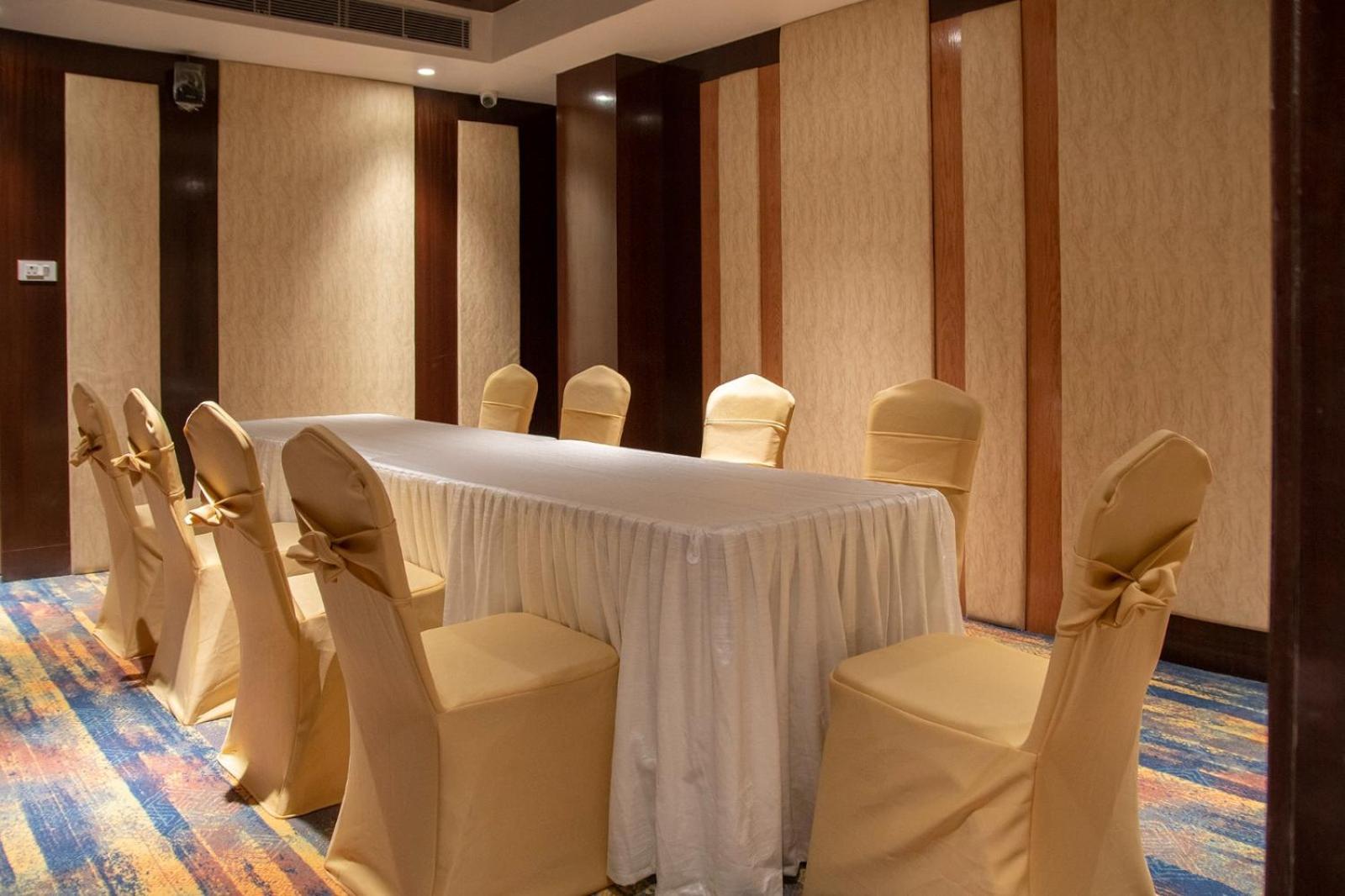 Hotel Lake View Baharampur Екстериор снимка