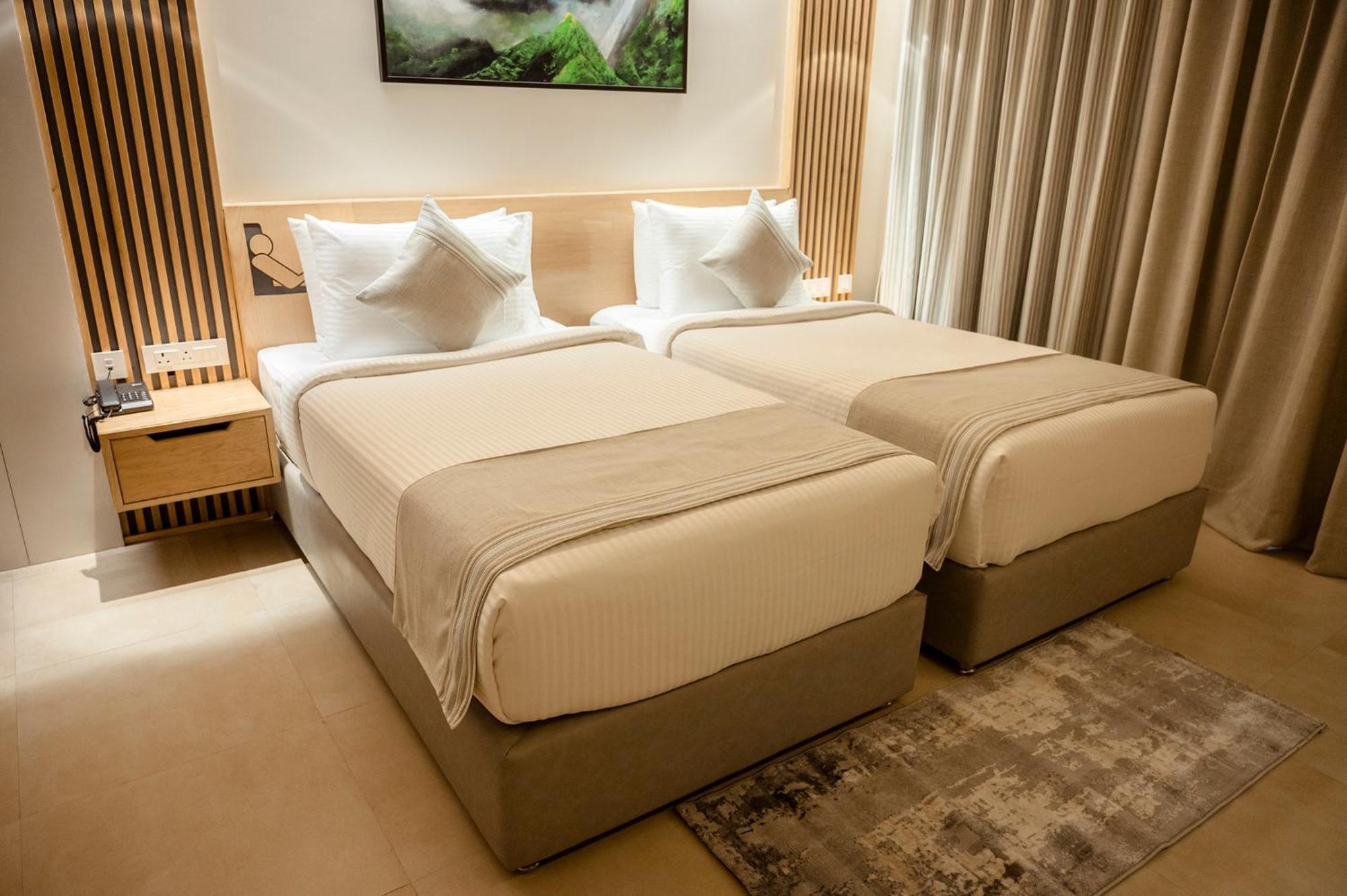 Hotel Lake View Baharampur Екстериор снимка